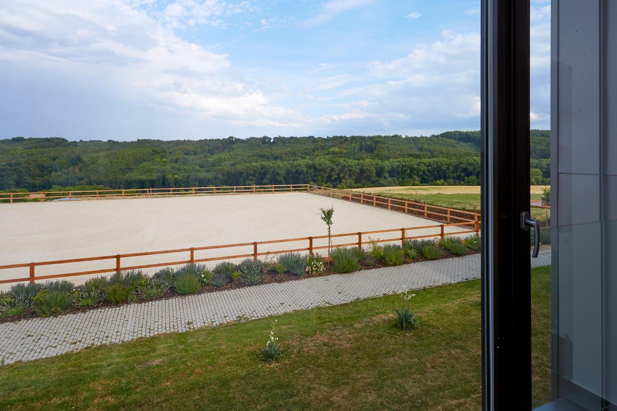Bilichov Otel Dış mekan fotoğraf
